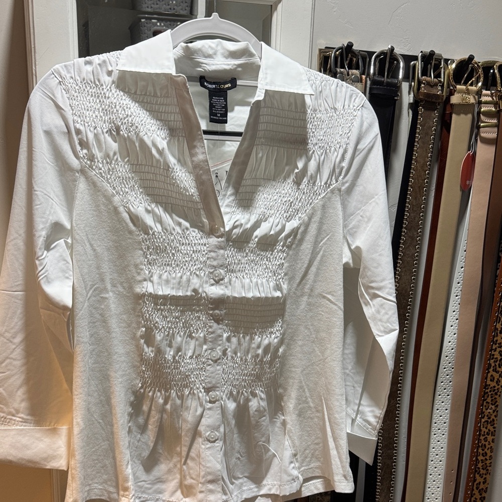 New White Top 3/4 Sleeves